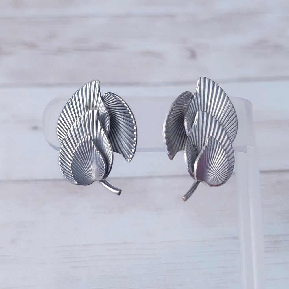 Vintage Marvella Clip On Earrings Silver Tone Overlapping Leaf Statement 1.25"